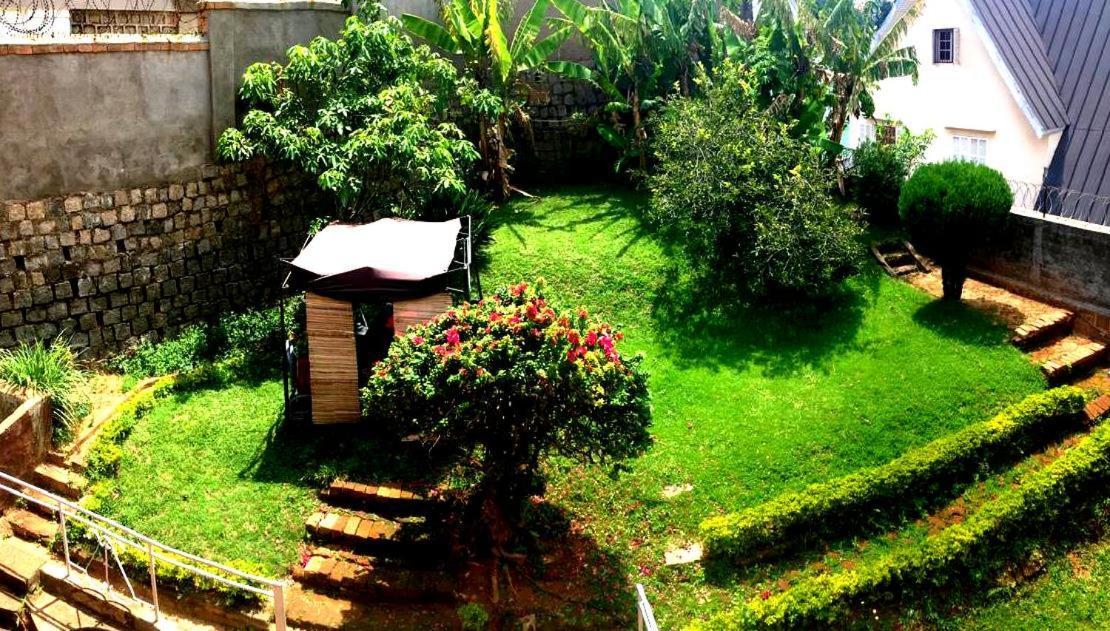 Le Fumoir Guest House Familiale Antananarivo Dış mekan fotoğraf